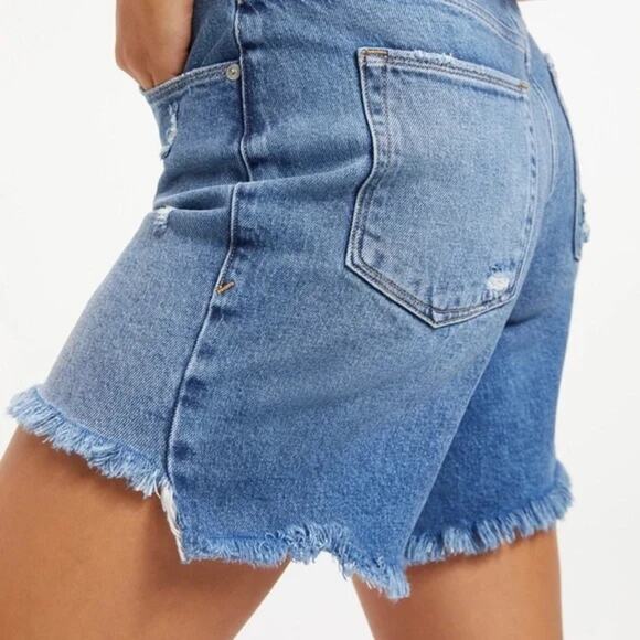 NWT Good American Frayed Distressed High Rise Jean Shorts Size 2 / 26 115.00 - Picture 2 of 6